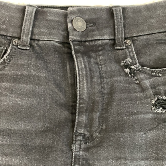 American Eagle Black Distressed Curvy High Rise Mini Denim Skirt - Picture 3 of 10